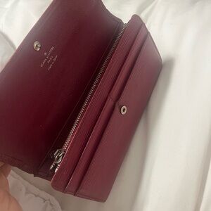 Louis Vuitton Epi Sarah wallet in Fuchsia